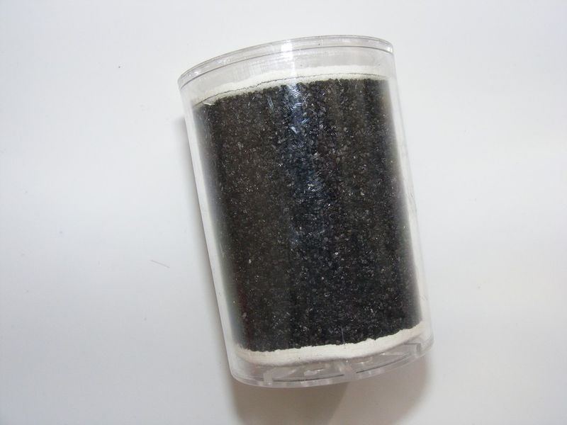 Activated carbon water filter cartridge